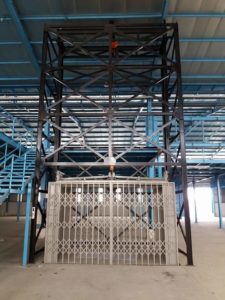 Lift Barang Sederhana