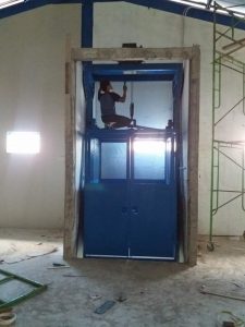 perawatan cargo lift hidrolik